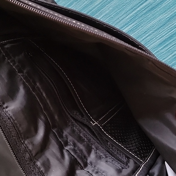 Black shoulder bag - Picture 3 of 4